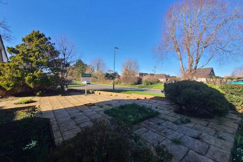 49 School Road, Upper Beeding, Steyning, BN44 3HY