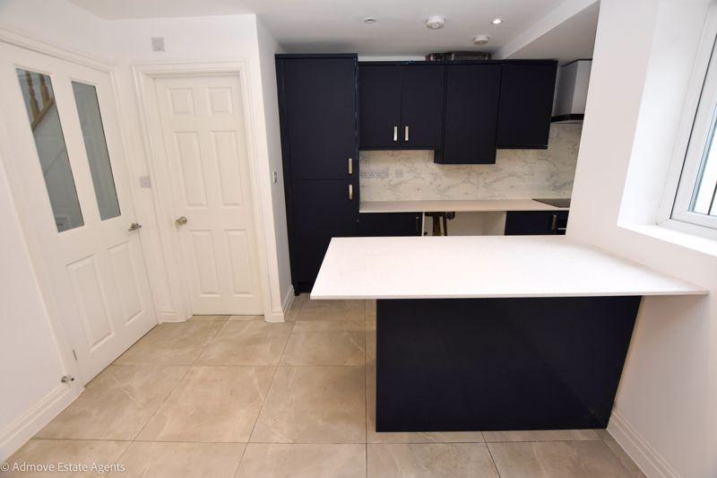 Old Meadow Lane, Hale, Altrincham, WA15 3 bed semidetached house £