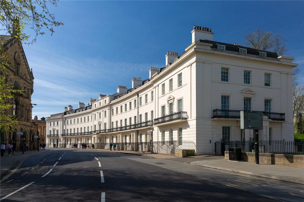 St. Leonards Place, York, North Yorkshire, YO1 2 bed apartment for sale