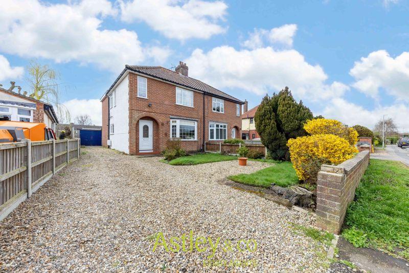 Blue Boar Lane, Sprowston, Norwich 3 bed semi-detached house - £300,000