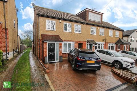 3 bedroom end of terrace house for sale, Barrow Lane, West Cheshunt