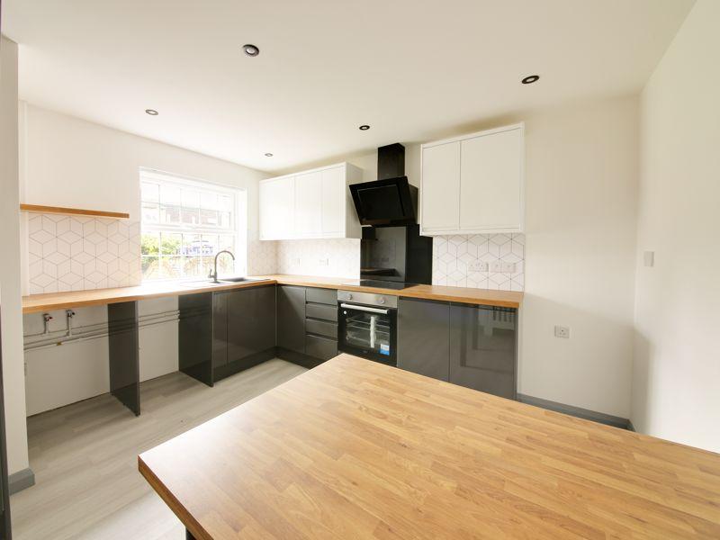 Hitchens Close, Runcorn 3 bed house £800 pcm (£185 pw)