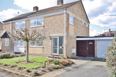 37 Feilden Close, Ducklington, Witney, OX29 7XF