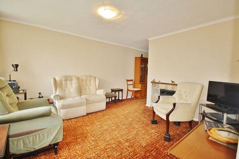 37 Feilden Close, Ducklington, Witney, OX29 7XF