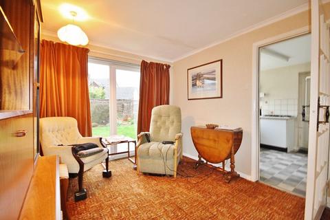 37 Feilden Close, Ducklington, Witney, OX29 7XF