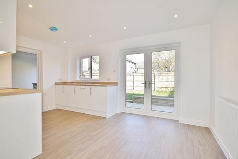 56 Burwell Meadow, Witney, OX28 5JQ