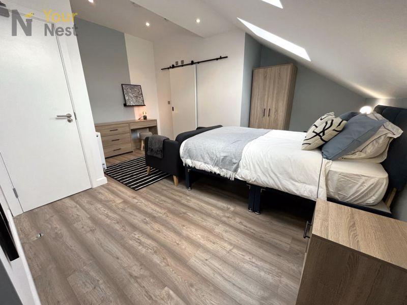 Room 6, Stanningley Road, Bramley... 6 bed house share £724 pcm (£167 pw)