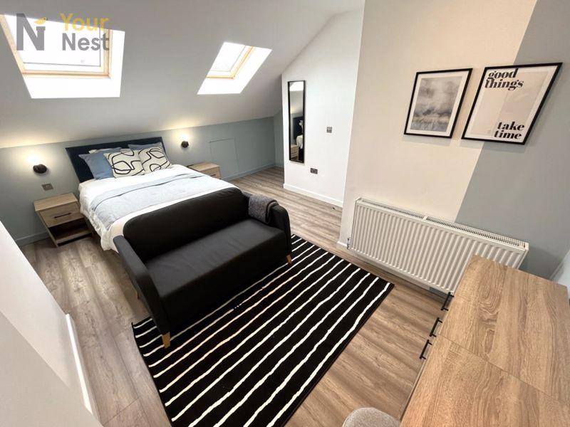 Room 6, Stanningley Road, Bramley... 6 bed house share £724 pcm (£167 pw)