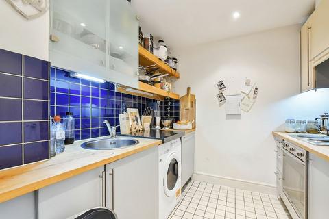 1 bedroom apartment to rent, Naylor Building West, Commercial Road, London