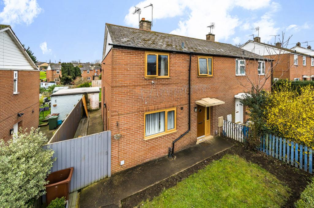 St. Catherines Crescent, Leeds, West Yorkshire, LS13 3 bed semi