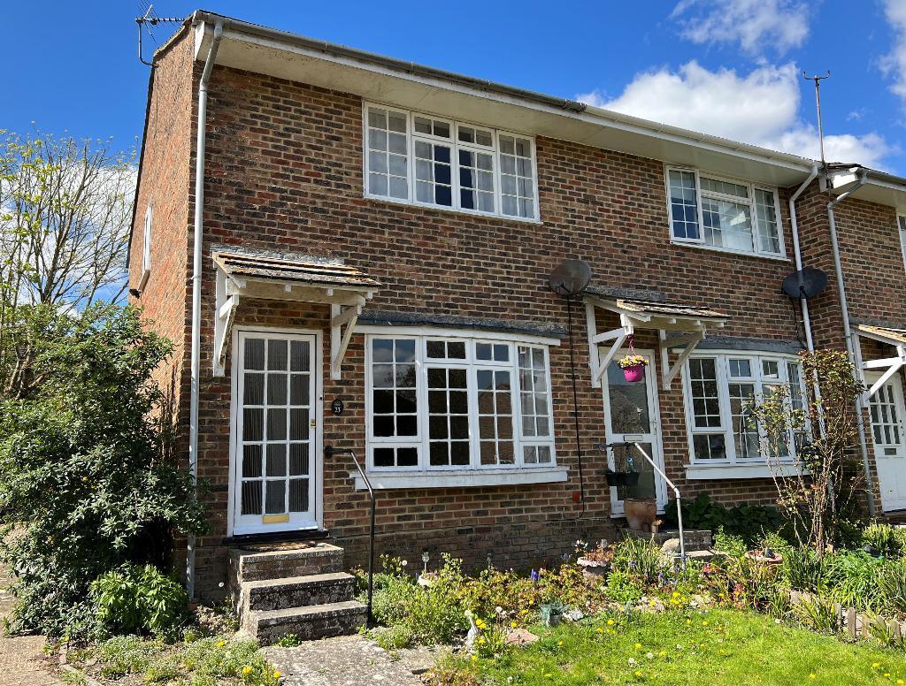 Newham Close, Steyning, West Sussex, BN44 3ND 2 bed end of terrace