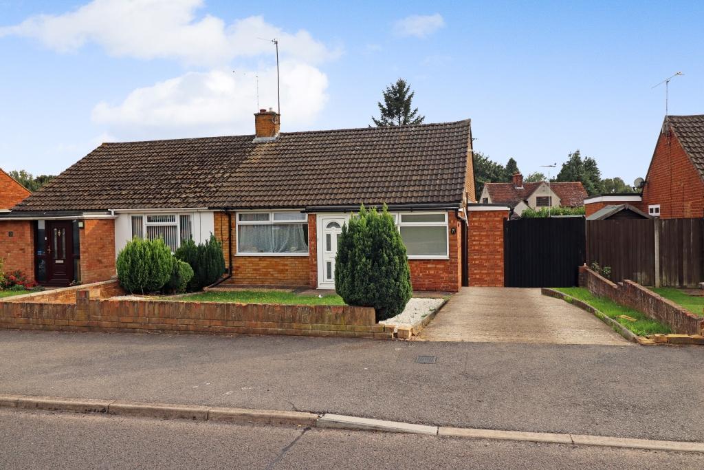 Calverton Road, Limbury Mead, Luton, LU3 2SX 2 bed bungalow £1,300