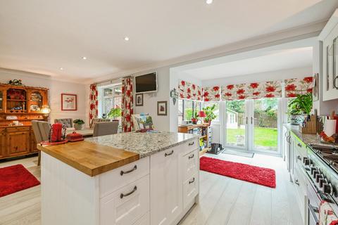 3 bedroom detached bungalow for sale, Bournemouth Road, Hampshire, LYNDHURST, SO43