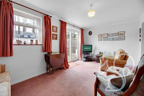2 Grays Close, West Mersea, Colchester, CO5 8QU
