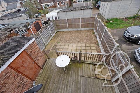 2 Grays Close, West Mersea, Colchester, CO5 8QU