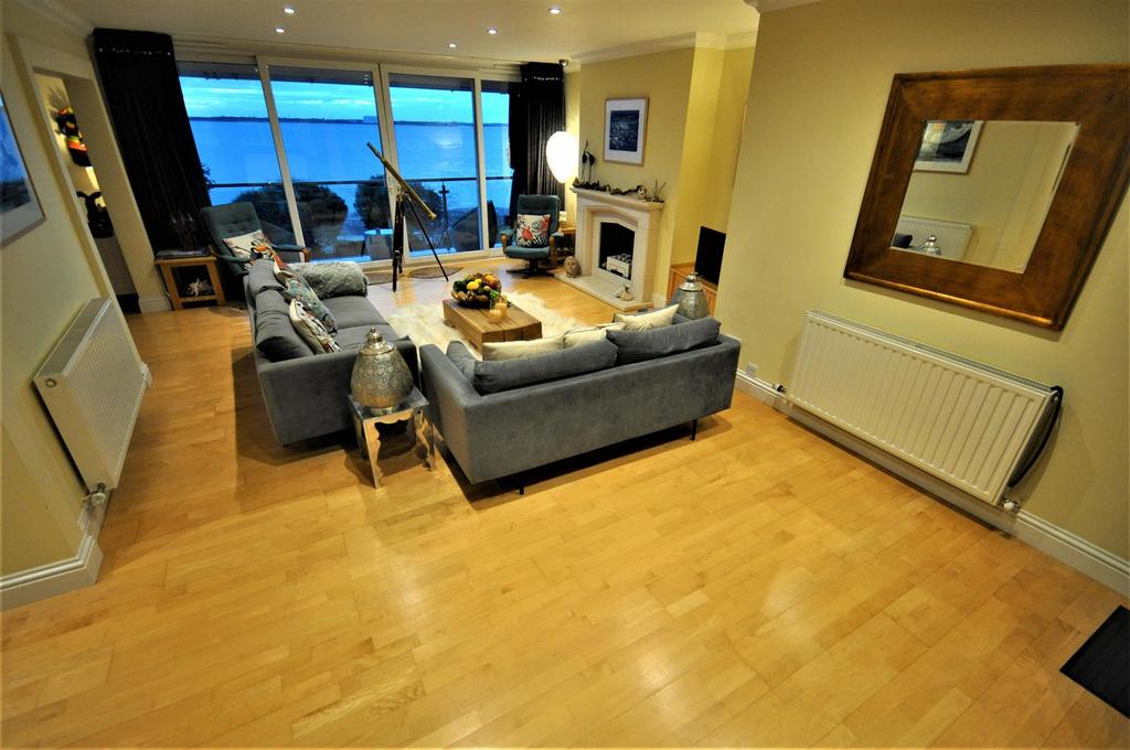 Aa lounge to balcony two.jpg