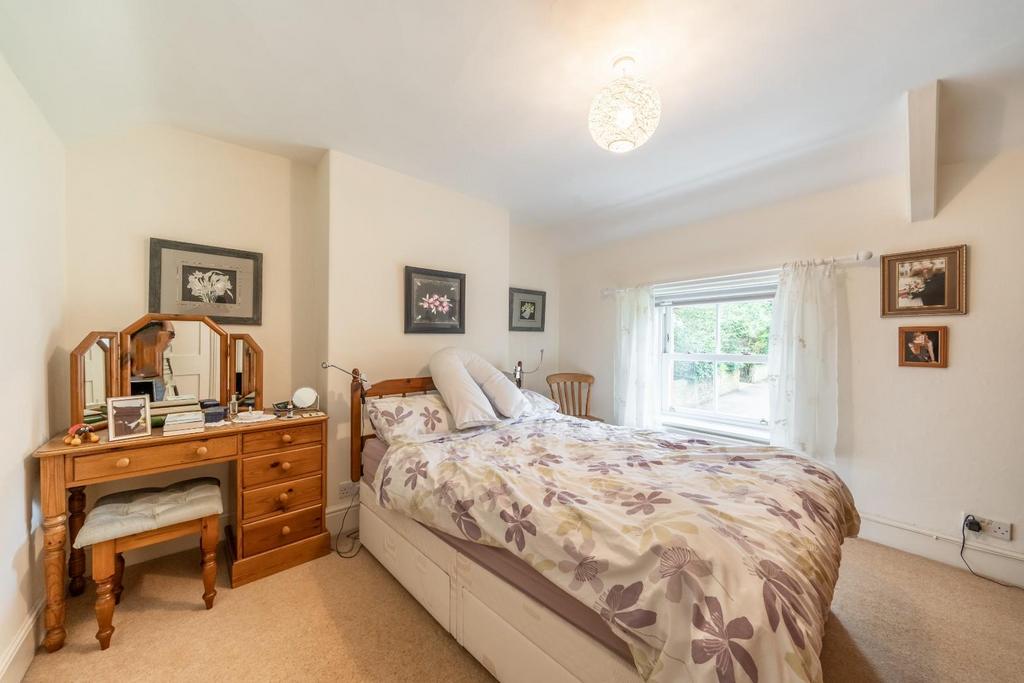 5 bedroom.jpg