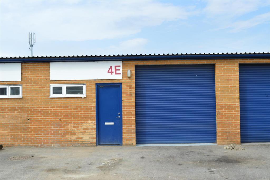 Castle Close Industrial Estate, Crook Property £849 pcm (£196 pw)