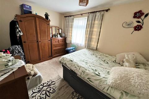26 Lapwing Close, Swindon, SN3 5EB