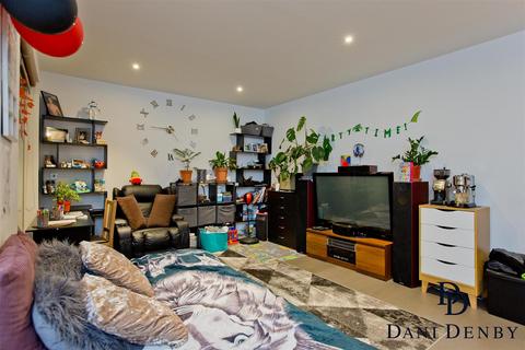 1 bedroom flat for sale, Lismore Boulevard, London NW9