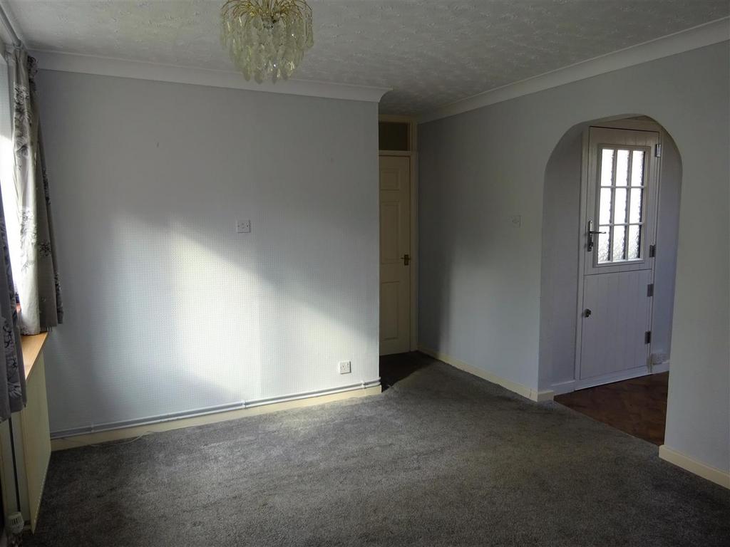 Saxmundham 2 bed apartment £695 pcm (£160 pw)