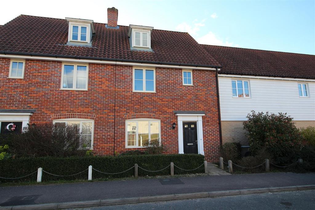 Saxmundham 3 bed terraced house £1,050 pcm (£242 pw)