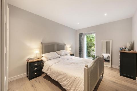 2 bedroom flat for sale - Aboyne Road