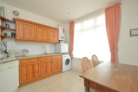 2 bedroom ground floor flat for sale, IDEAL HOLIDAY HOME/LET * LAKE