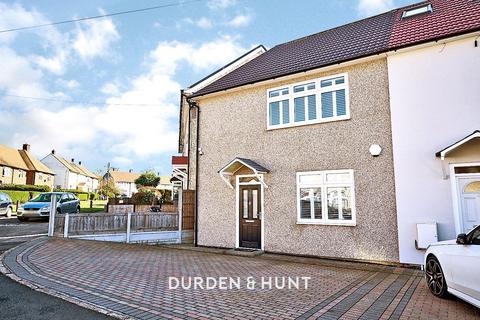 4a Arrowsmith Path, Chigwell, IG7 4PW