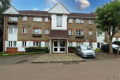 51 Autumn Drive, Sutton, SM2 5BB