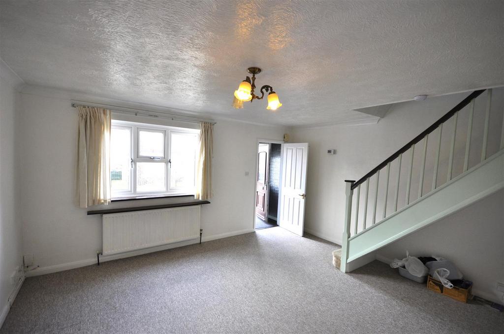 Daniel Close, Chafford Hundred, Grays 3 bed terraced house £1,550 pcm (£358 pw)