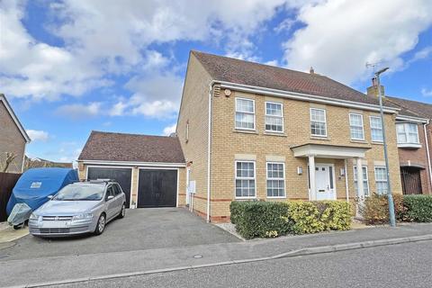 11 Pintail Crescent, Great Notley, Braintree, CM77 7WR