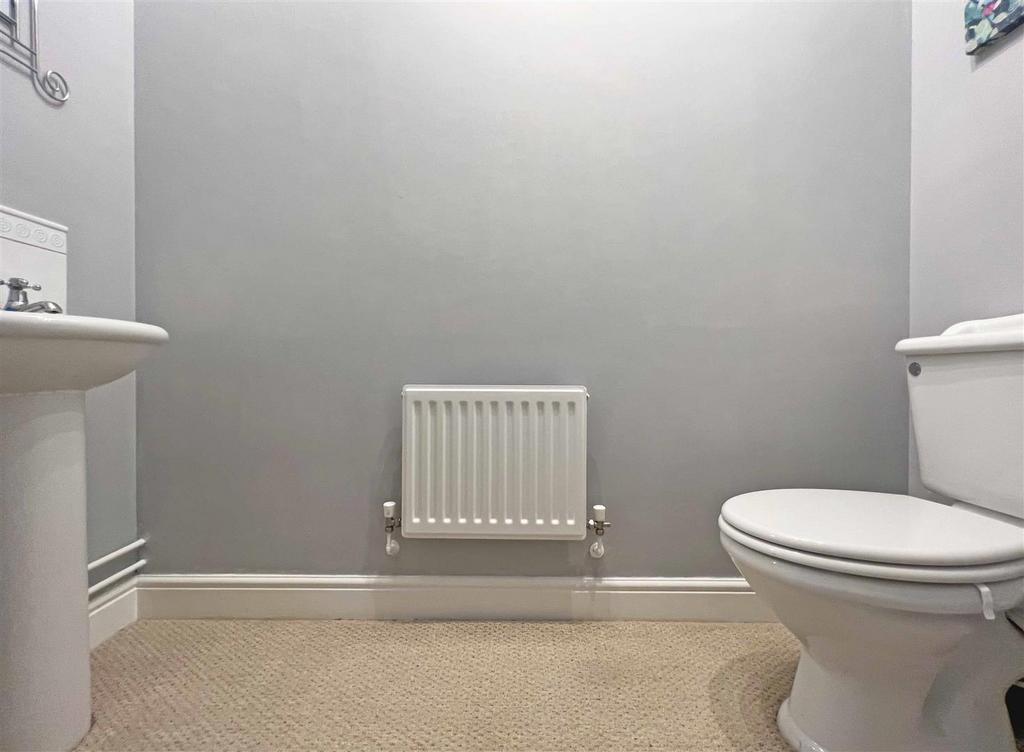 Cloakroom b.jpg