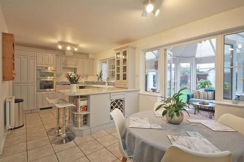 11 Pintail Crescent, Great Notley, Braintree, CM77 7WR