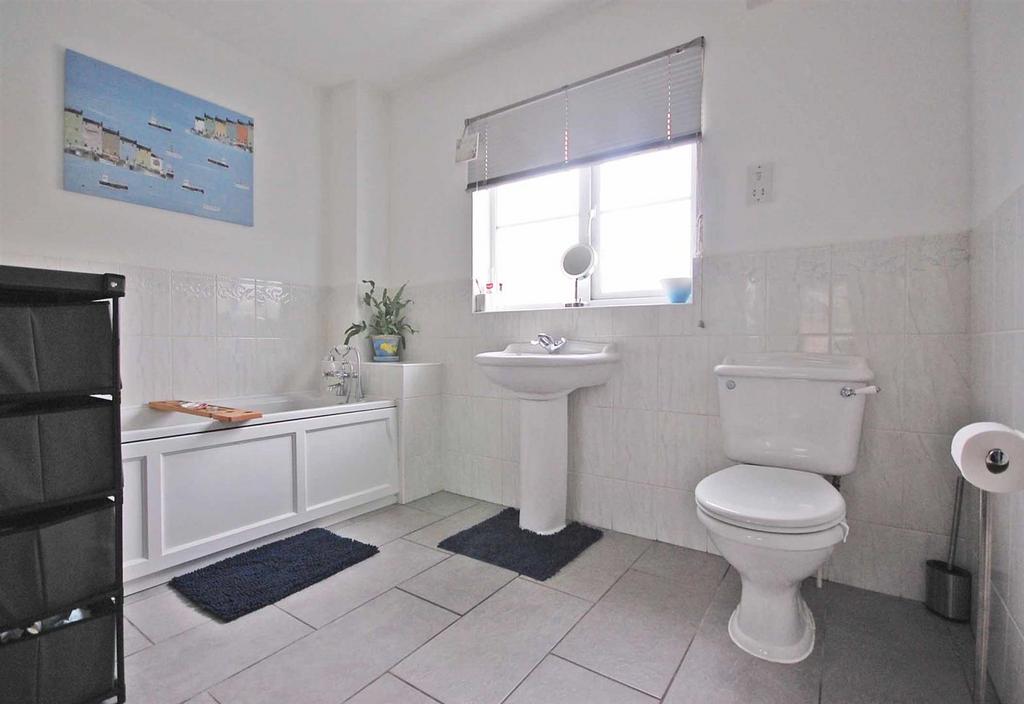 Bathroom.jpg