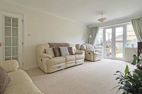 11 Pintail Crescent, Great Notley, Braintree, CM77 7WR
