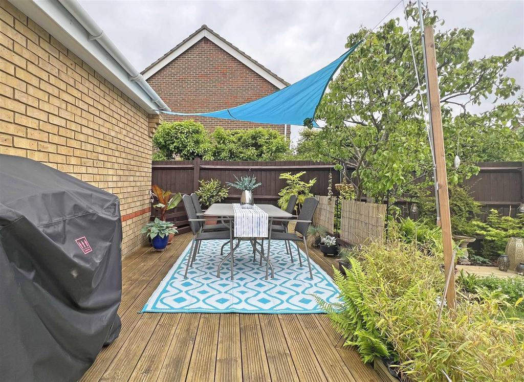 New Decking 1.jpg