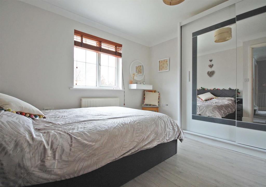 Bed 1b.jpg