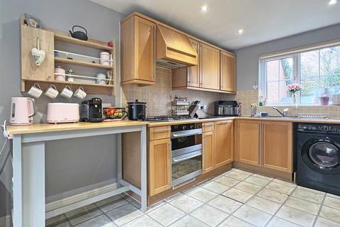 7 Crofters Walk, Braintree, CM77 7GP