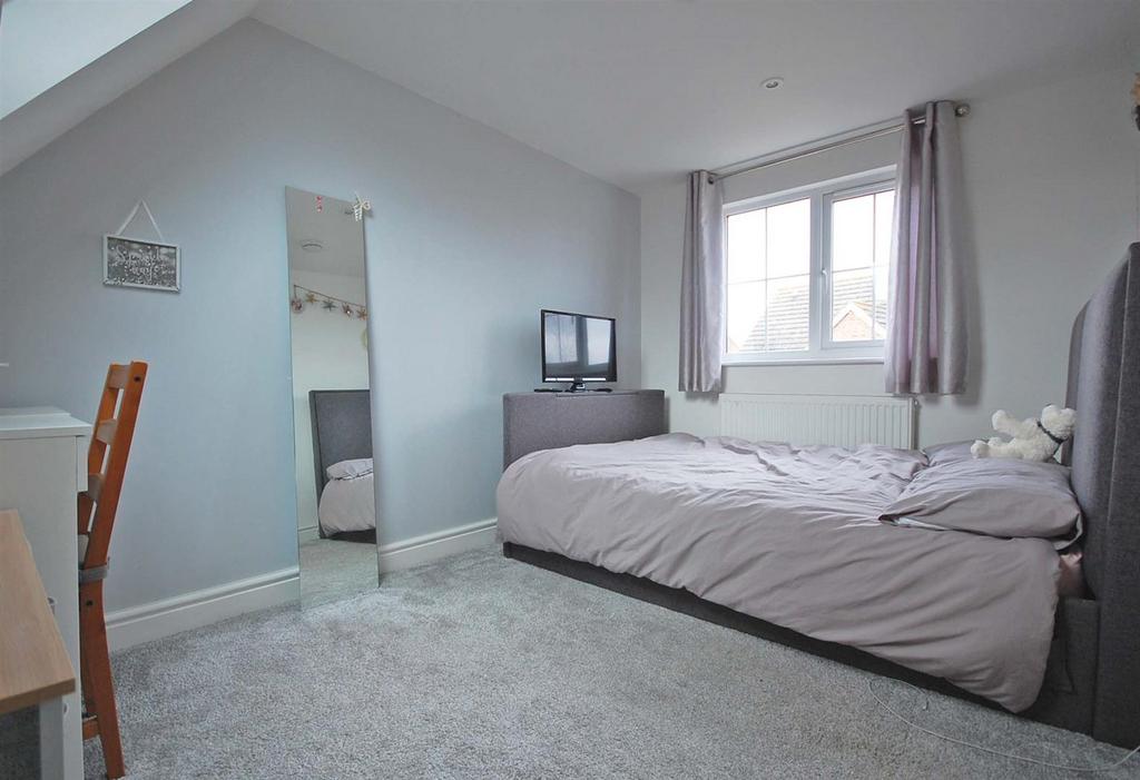 Bed 3.jpg