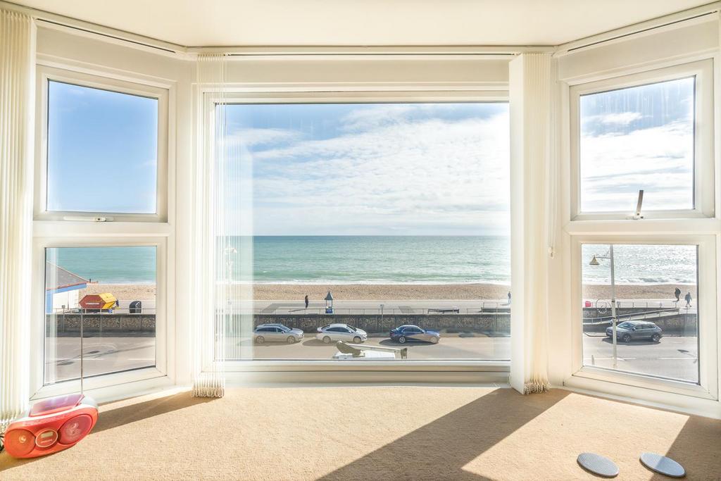 The Esplanade, Bognor Regis 1 bed flat for sale £225,000
