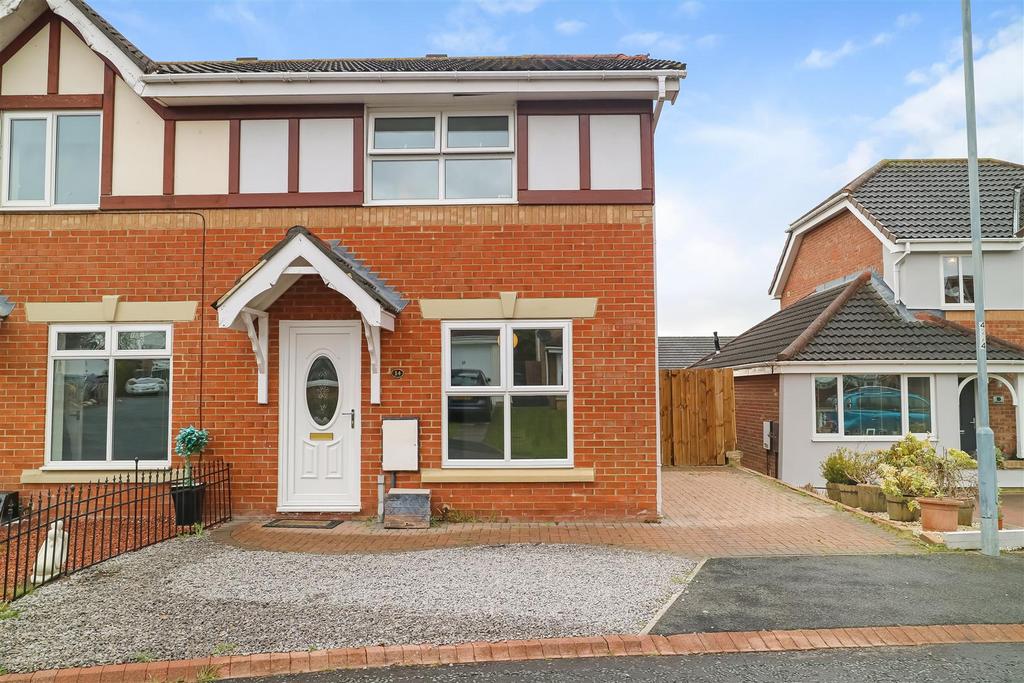 Cowdray Close, Woodham, Newton Aycliffe 3 bed semidetached house £