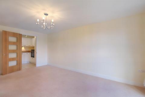 1 bedroom apartment for sale, Elm Tree Court, High Street, Huntingdon