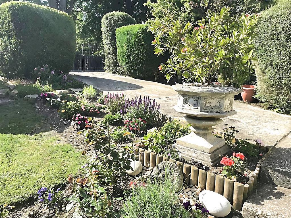 Garden2.jpg