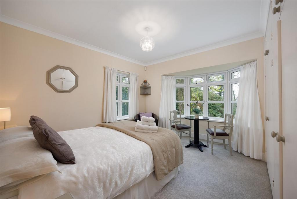 The Bungalow Bed 1