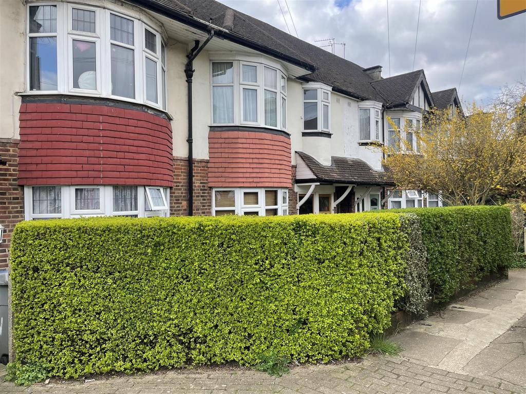 Northview Crescent, Neasden 2 bed flat £1,500 pcm (£346 pw)