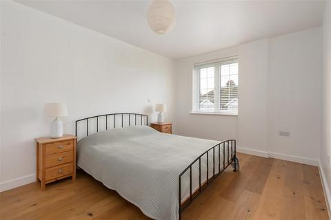 1 bedroom apartment for sale, Chaucer House, Wheatley Road, Whitstable