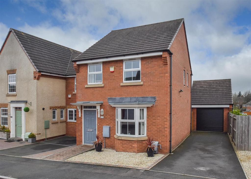 Haslingden Crescent, Dudley 3 bed detached house for sale £325,000