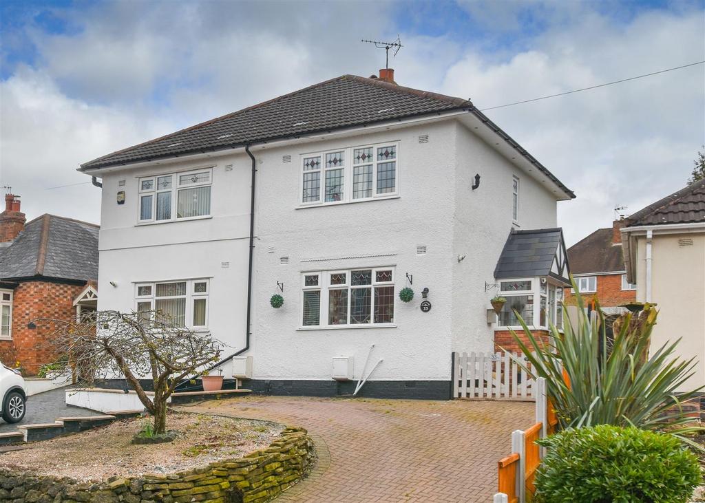 33 Wakeley Hill, Wolverhampton 3 bed house for sale £275,000