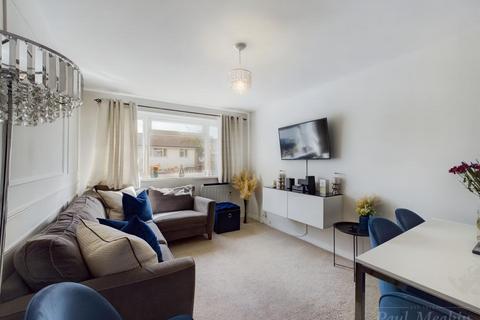 7 Swallowdale, South Croydon, CR2 8SG